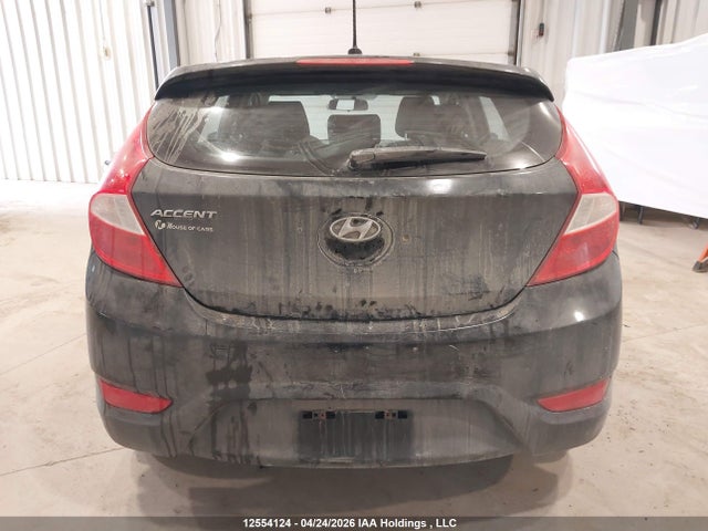 2016 Hyundai Accent Gl მანქანა იყიდება აუქციონზე, vin: KMHCT5AE4GU261688, აუქციონის ნომერი: 12554124