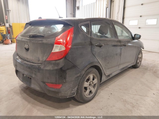 2016 Hyundai Accent Gl მანქანა იყიდება აუქციონზე, vin: KMHCT5AE4GU261688, აუქციონის ნომერი: 12554124