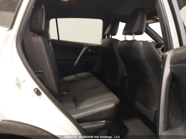 JTMJJREVXJD173626 Toyota Rav4 Hybrid Se
