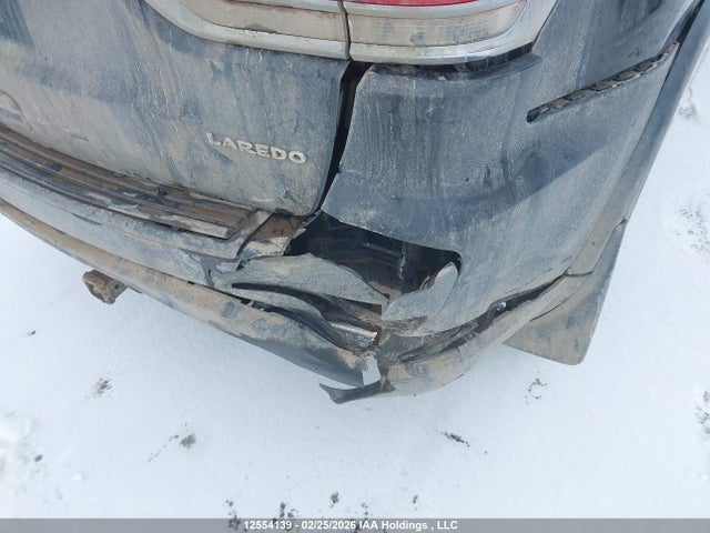 1C4RJFAGXFC751228 Jeep Grand Cherokee Laredo