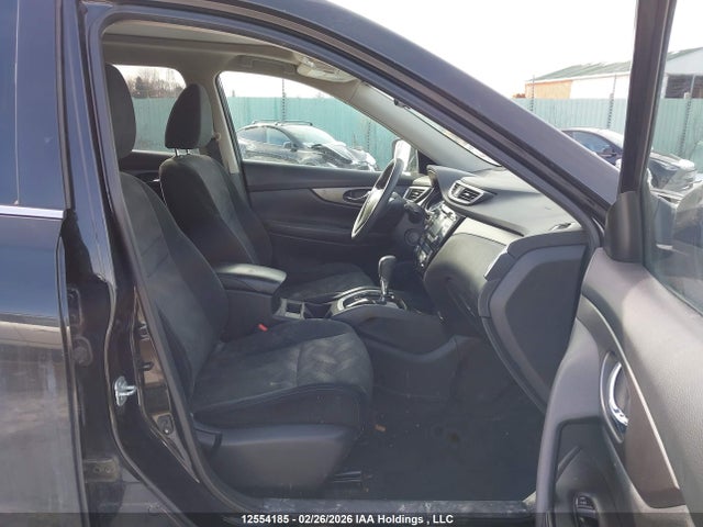 5N1AT2MV0GC800685 Nissan ROGUE SV