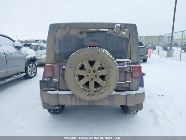 1C4AJWBG6HL740077 Jeep Wrangler Sahara