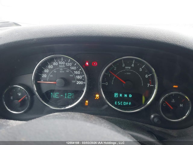 1C4AJWBG6HL740077 Jeep Wrangler Sahara