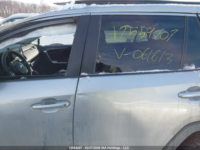 12554207 :رقم المزاد ، 2T3B1RFV8LC061613 vin ، 2020 Toyota Rav4 Le مزاد بيع