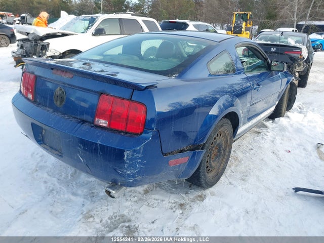12554241 :رقم المزاد ، 1ZVFT80N375327322 vin ، 2007 Ford Mustang مزاد بيع
