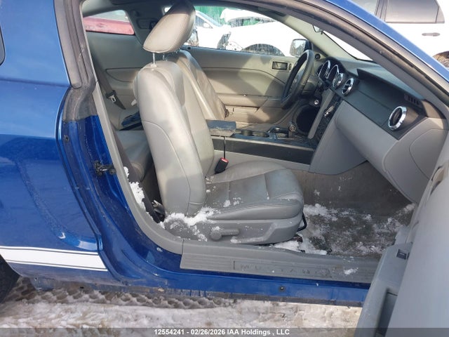 12554241 :رقم المزاد ، 1ZVFT80N375327322 vin ، 2007 Ford Mustang مزاد بيع