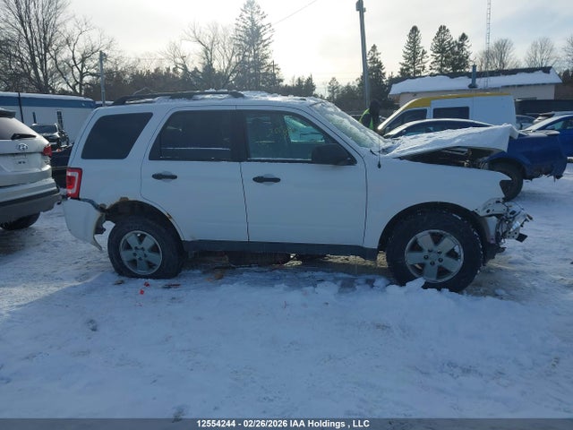 12554244 :رقم المزاد ، 1FMCU9D74AKC86613 vin ، 2010 Ford Escape Xlt مزاد بيع