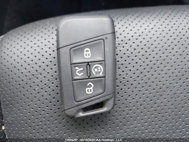 3VWGM7BU6PM037764 Volkswagen Jetta Highline