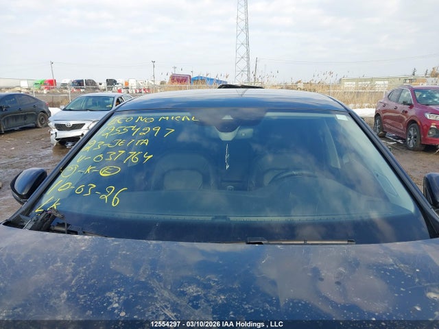 3VWGM7BU6PM037764 Volkswagen Jetta Highline