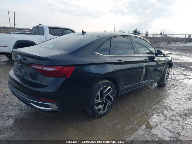 3VWGM7BU6PM037764 Volkswagen Jetta Highline