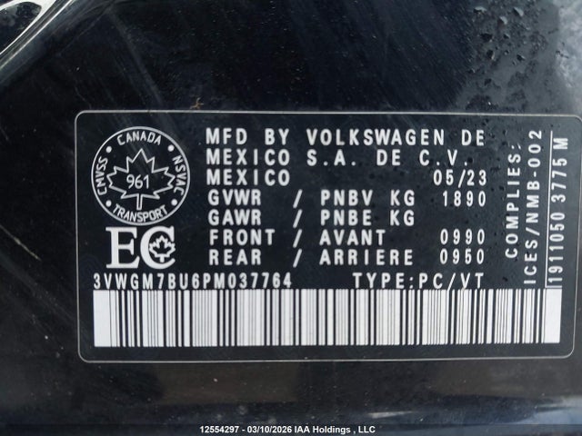 3VWGM7BU6PM037764 Volkswagen Jetta Highline