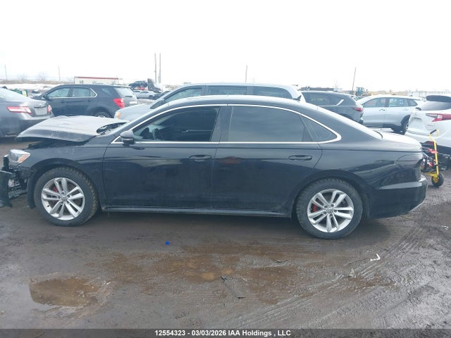 Продажа на аукционе авто 2021 Volkswagen Passat Highline, vin: 1VWBA7A33MC013575, номер лота: 12554323