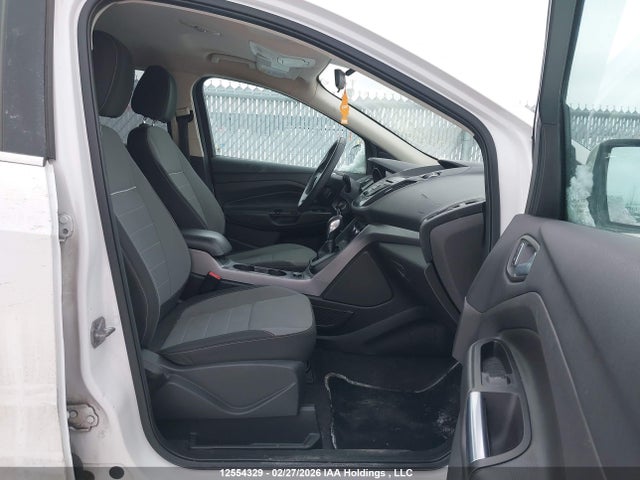 1FMCU0GXXEUD75040 Ford Escape