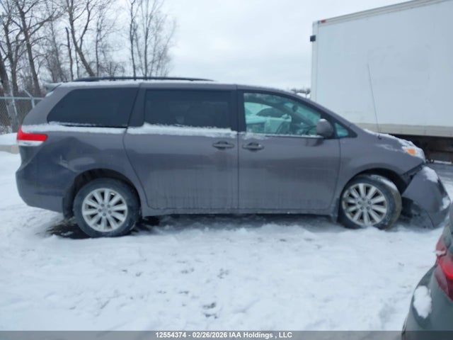 12554374 :رقم المزاد ، 5TDJK3DC8ES092578 vin ، 2014 Toyota Sienna Le مزاد بيع