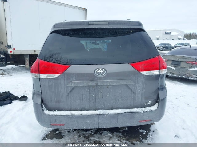 12554374 :رقم المزاد ، 5TDJK3DC8ES092578 vin ، 2014 Toyota Sienna Le مزاد بيع