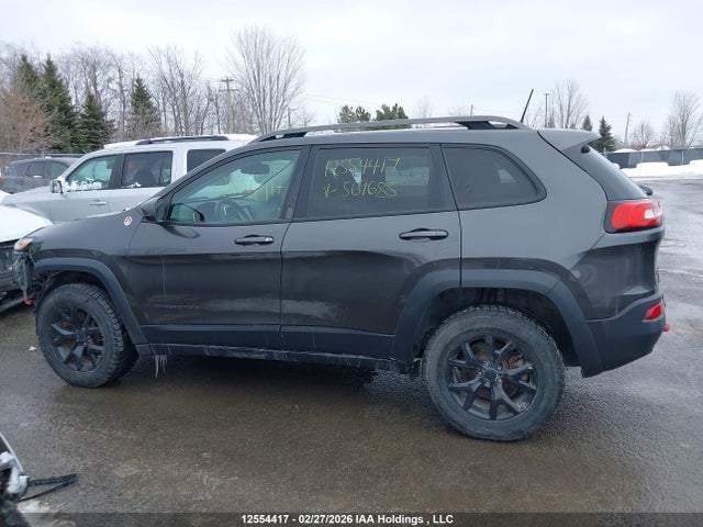 12554417 :رقم المزاد ، 1C4PJMBS4HW569685 vin ، 2017 Jeep Cherokee Trailhawk مزاد بيع