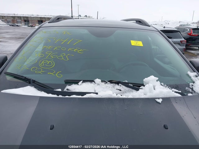 12554417 :رقم المزاد ، 1C4PJMBS4HW569685 vin ، 2017 Jeep Cherokee Trailhawk مزاد بيع
