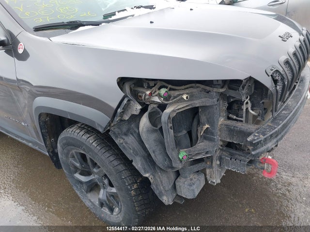 12554417 :رقم المزاد ، 1C4PJMBS4HW569685 vin ، 2017 Jeep Cherokee Trailhawk مزاد بيع