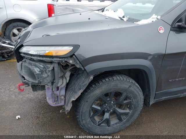 12554417 :رقم المزاد ، 1C4PJMBS4HW569685 vin ، 2017 Jeep Cherokee Trailhawk مزاد بيع
