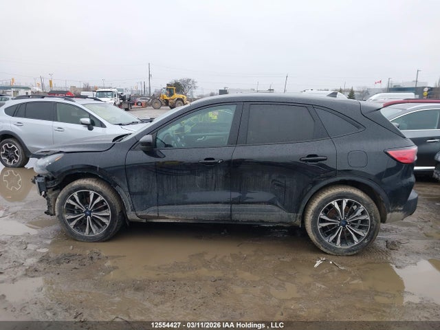 1FMCU9BZ6MUA22838 Ford Escape Se Hybrid