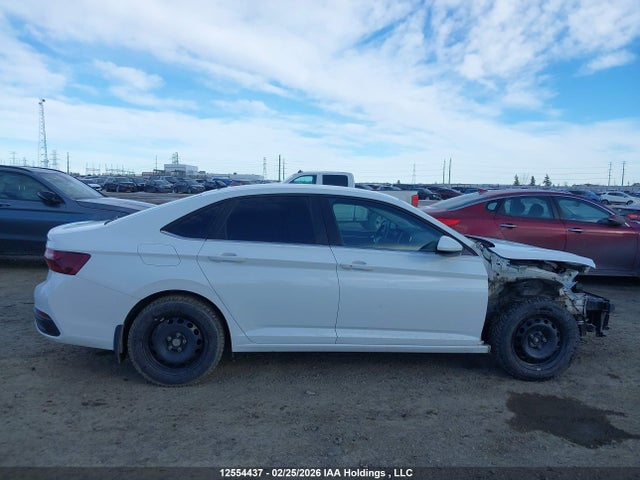 3VWEM7BU9NM001328 Volkswagen Jetta Comfortline