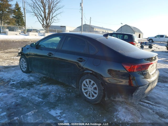 3KPF24AD1ME308112 KIA FORTE LX