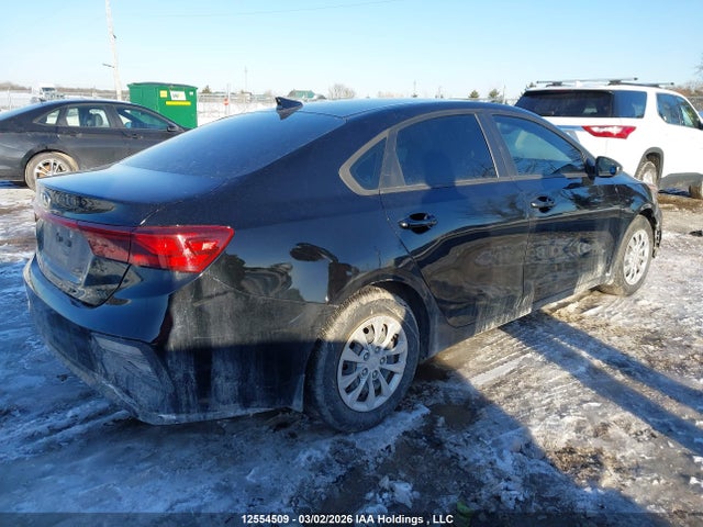 3KPF24AD1ME308112 KIA FORTE LX