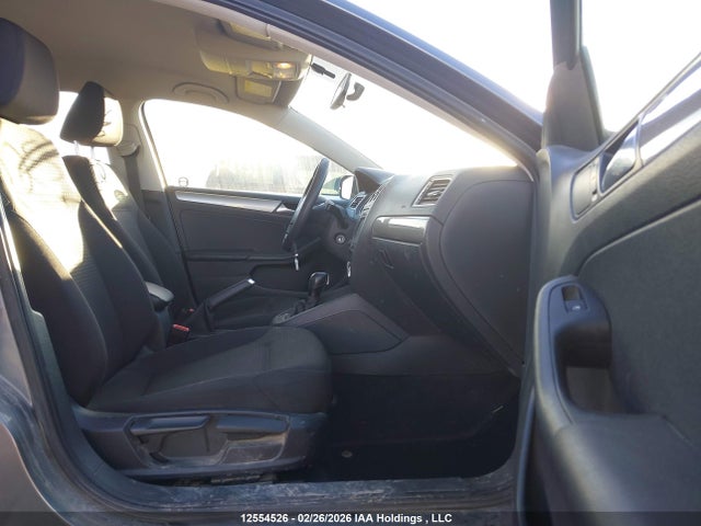 3VWD07AJ5FM404903 Volkswagen JETTA SE