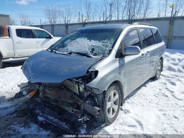 Aukcja sprzedaży 2011 Toyota Sienna Le 8 Passenger, vin: 5TDKK3DC3BS137118, numer aukcji: 12554544