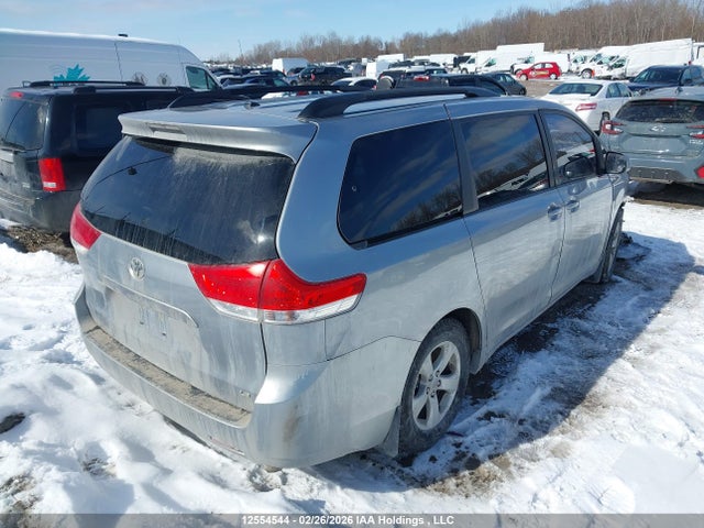 Aukcja sprzedaży 2011 Toyota Sienna Le 8 Passenger, vin: 5TDKK3DC3BS137118, numer aukcji: 12554544