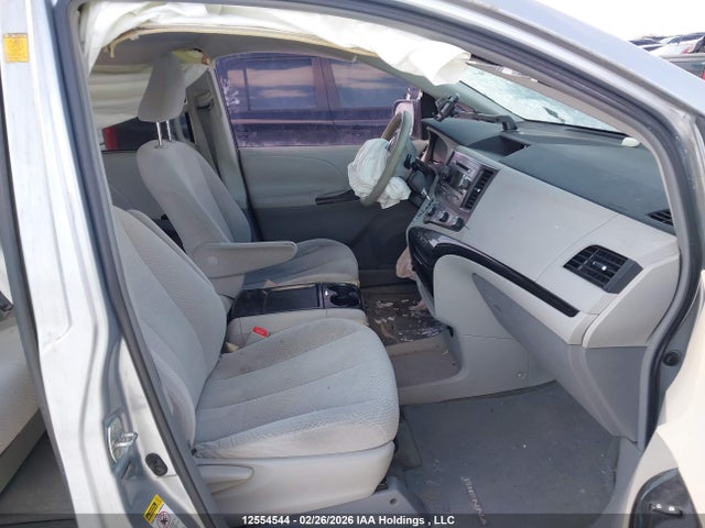 Aukcja sprzedaży 2011 Toyota Sienna Le 8 Passenger, vin: 5TDKK3DC3BS137118, numer aukcji: 12554544