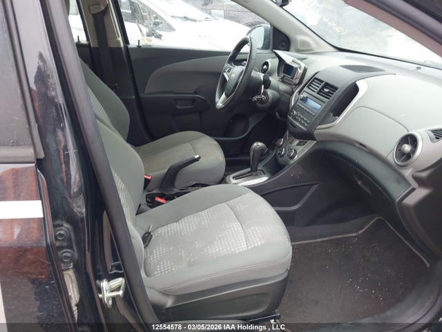 1G1JA6SH6F4135145 Chevrolet SONIC LS