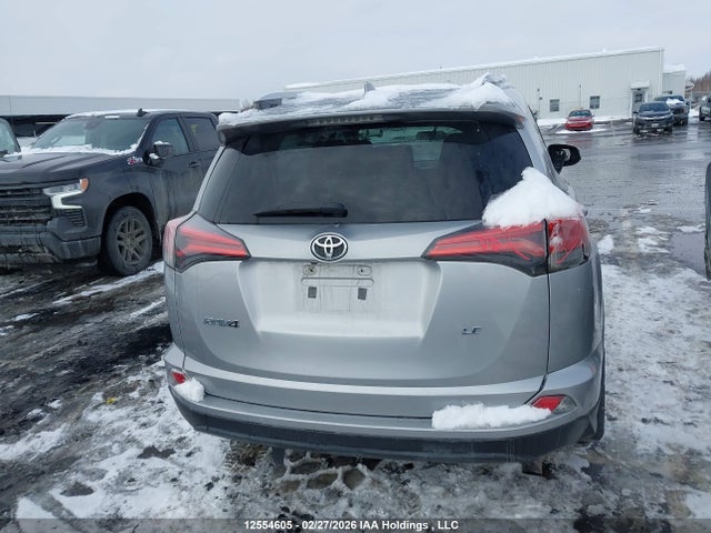 2T3ZFREVXGW273659 Toyota RAV4 LE