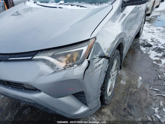2T3ZFREVXGW273659 Toyota RAV4 LE