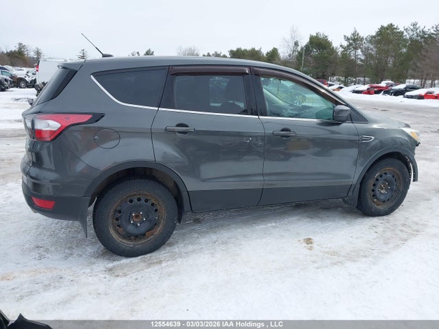 1FMCU0GD6HUA06752 Ford ESCAPE SE