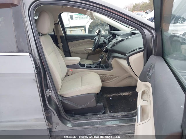 1FMCU0GD6HUA06752 Ford ESCAPE SE