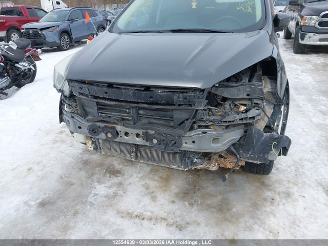 1FMCU0GD6HUA06752 Ford ESCAPE SE