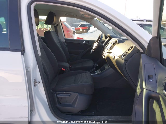 WVGHV7AX8FW529626 Volkswagen Tiguan Comfortline/trendline