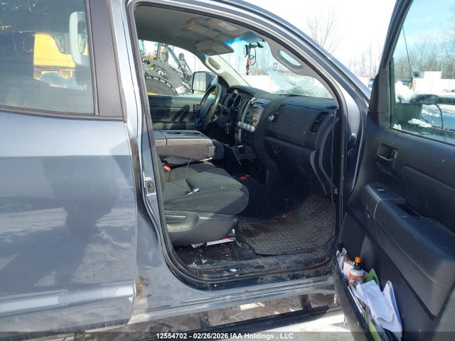 2010 Toyota Tundra Double Cab Sr5 მანქანა იყიდება აუქციონზე, vin: 5TFRM5F10AX002073, აუქციონის ნომერი: 12554702
