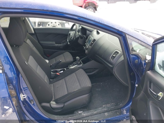 3KPFL4A88JE277369 KIA Forte