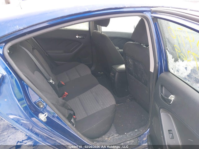 3KPFL4A88JE277369 KIA Forte