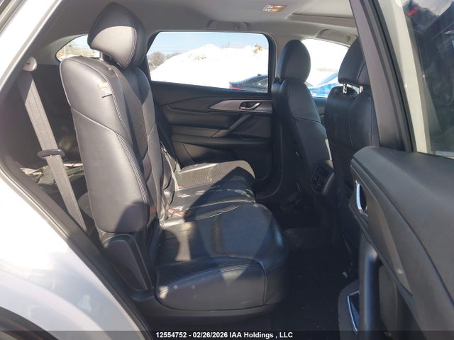 JM3TCBCYXG0121573 Mazda Cx-9 Touring
