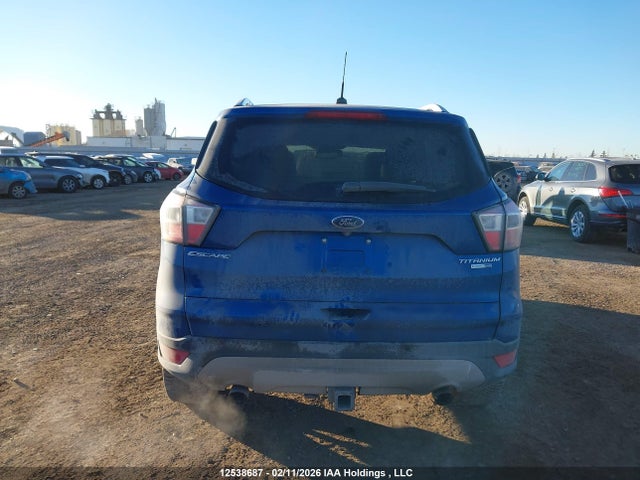1FMCU9J93HUA34579 Ford Escape Titanium