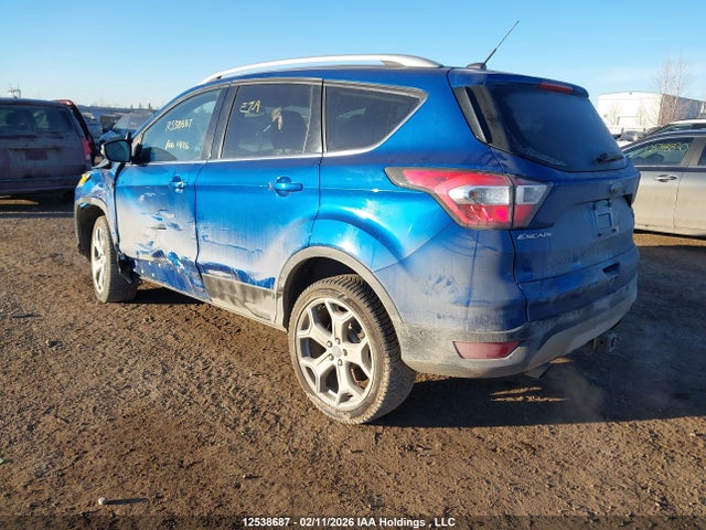 1FMCU9J93HUA34579 Ford Escape Titanium