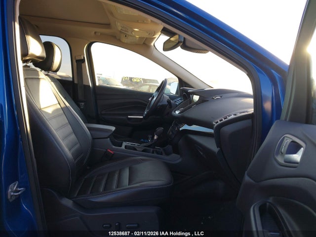1FMCU9J93HUA34579 Ford Escape Titanium