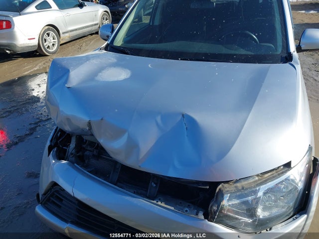 JA4JZ3AX5EZ600520 Mitsubishi Outlander Se