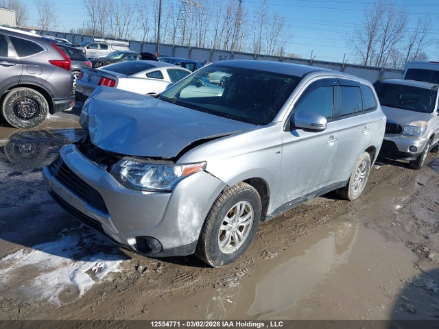 JA4JZ3AX5EZ600520 Mitsubishi Outlander Se