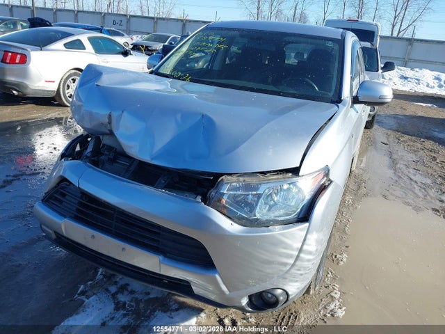 JA4JZ3AX5EZ600520 Mitsubishi Outlander Se