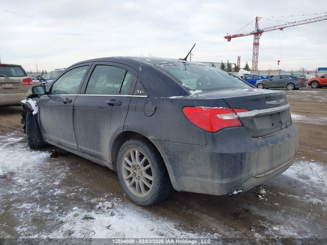 Chrysler 200 LX 2014 1C3CCBAB1EN229995 Image 3