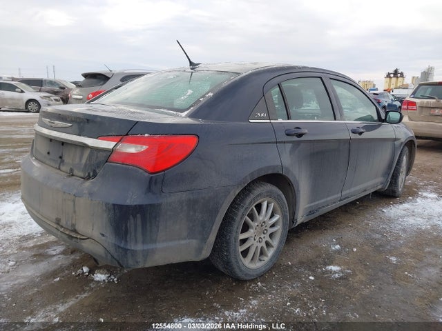 Chrysler 200 LX 2014 1C3CCBAB1EN229995 Image 4
